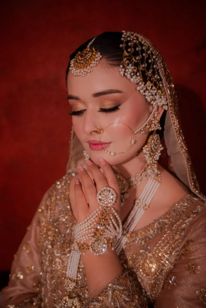Heirloom Champagne Bride
